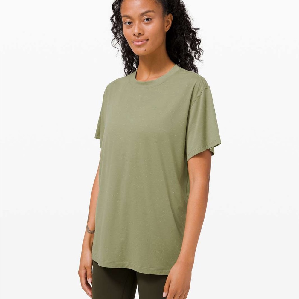 Lululemon All Yours Tee
Rosemary Green / White speckle